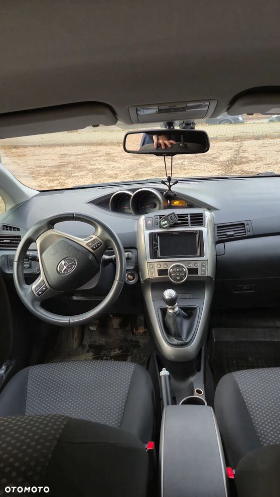 Toyota Verso 2.0 D-4D - 8