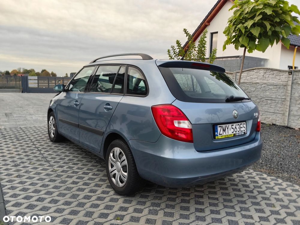 Skoda Fabia 1.2 TSI Ambiente - 4
