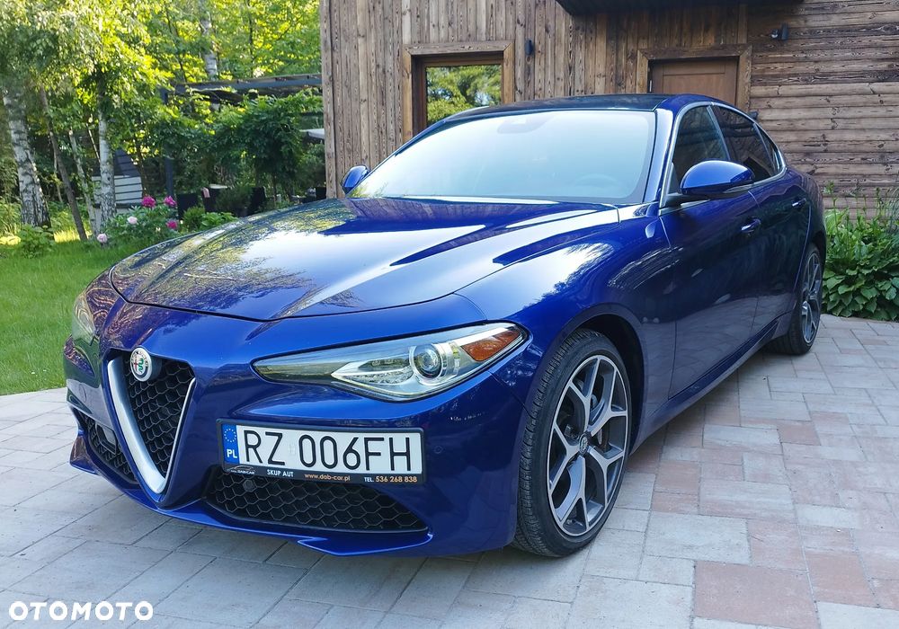 Alfa Romeo Giulia 2.0 Turbo 16V AT8-Q4 Ti - 2