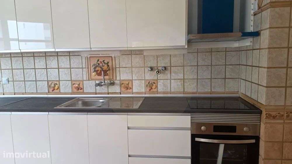 Apartamento T2 Transformado em T3 - Grande imagem: 3/23