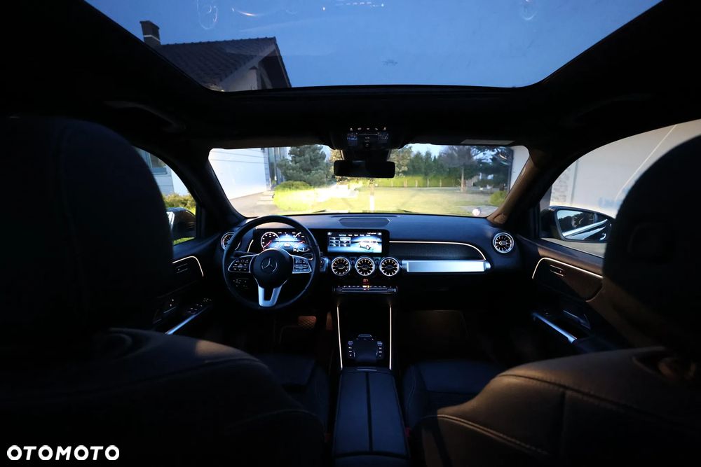 Mercedes-Benz GLB - 24