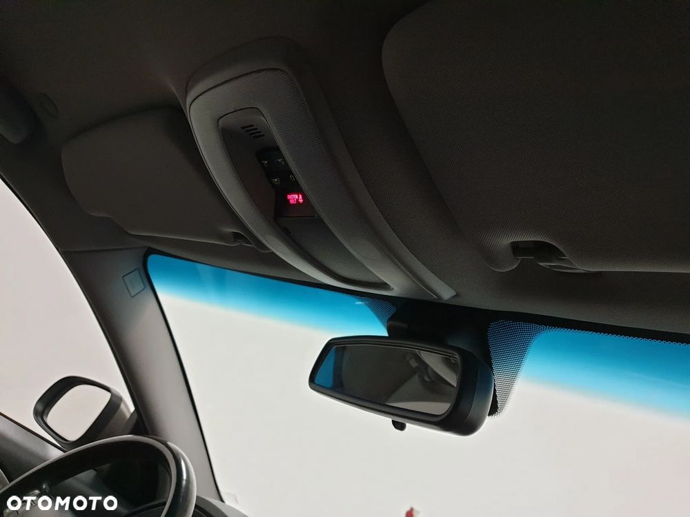 Volvo V70 2.0D Summum - 28