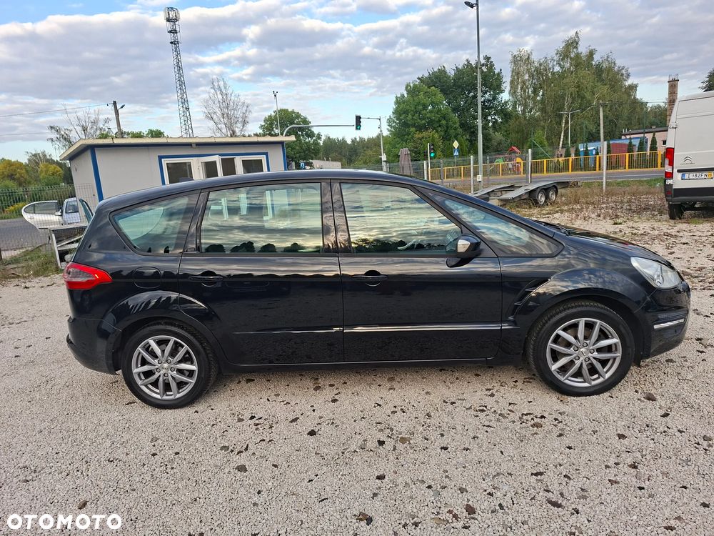 Ford S-Max - 12