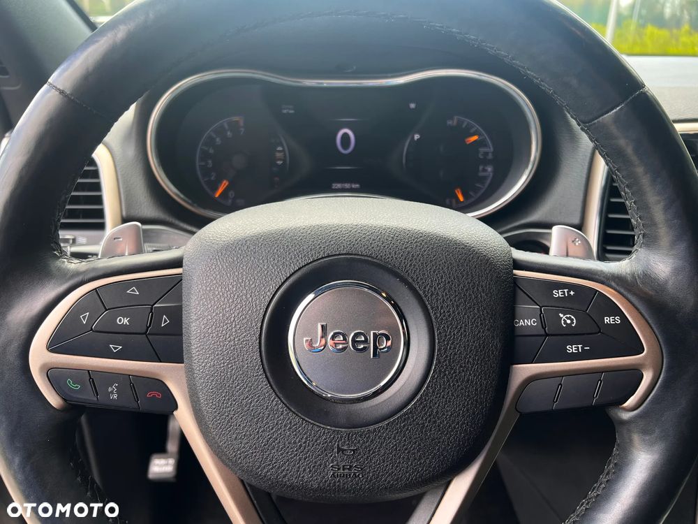Jeep Grand Cherokee - 9