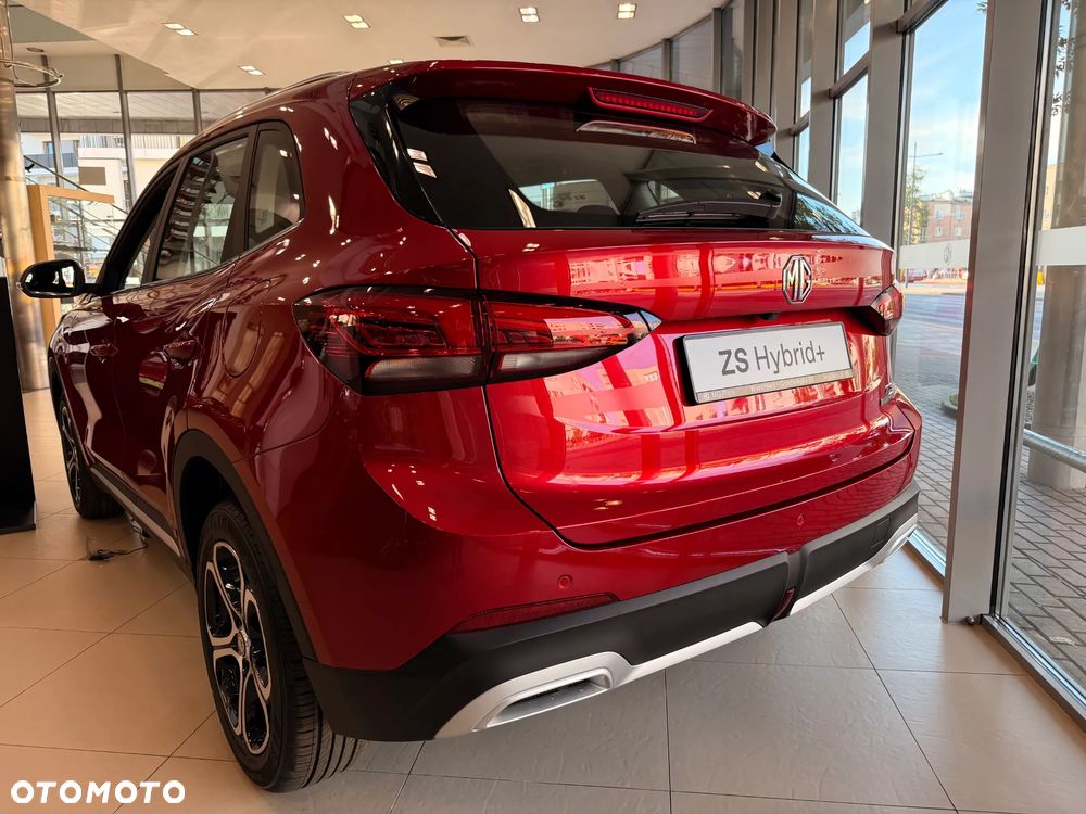 MG ZS Hybrid+ - 10