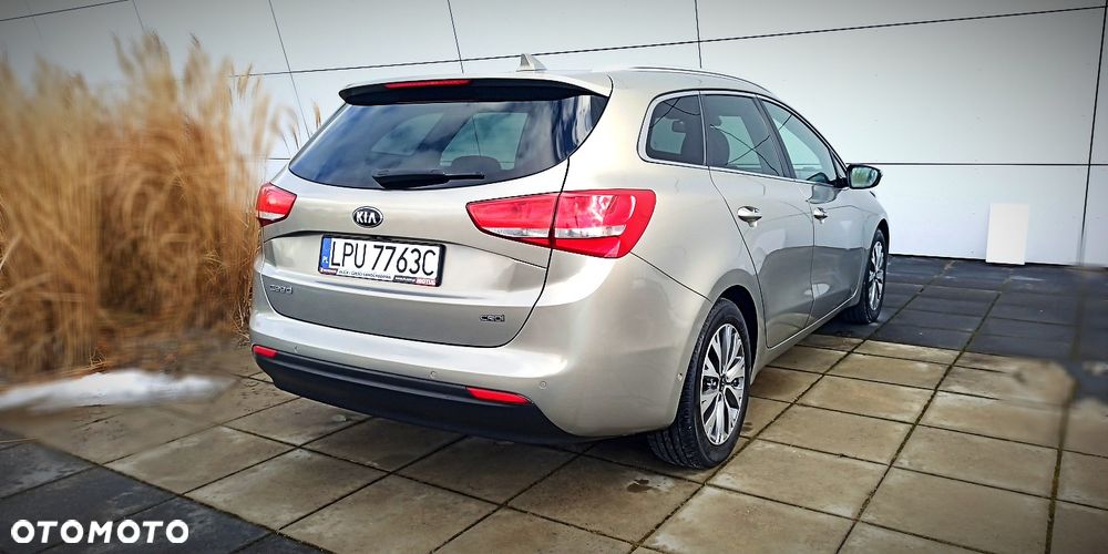 Kia Ceed 1.6 CRDi 136 DCT ISG Platinum Edition - 10