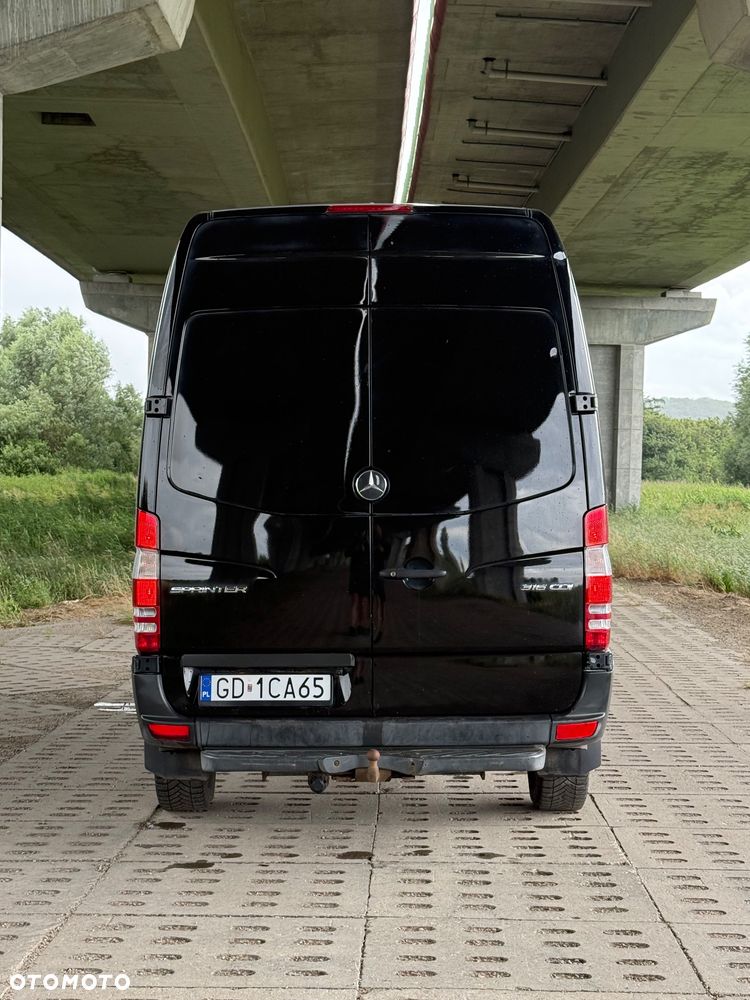 Mercedes-Benz Sprinter - 10