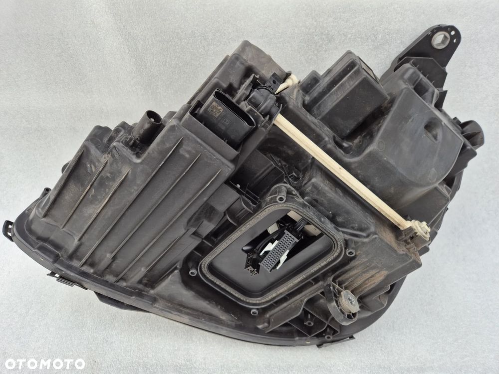 Lampa prawa Mercedes E-klasa W213 A2139064004 Full Led - 6
