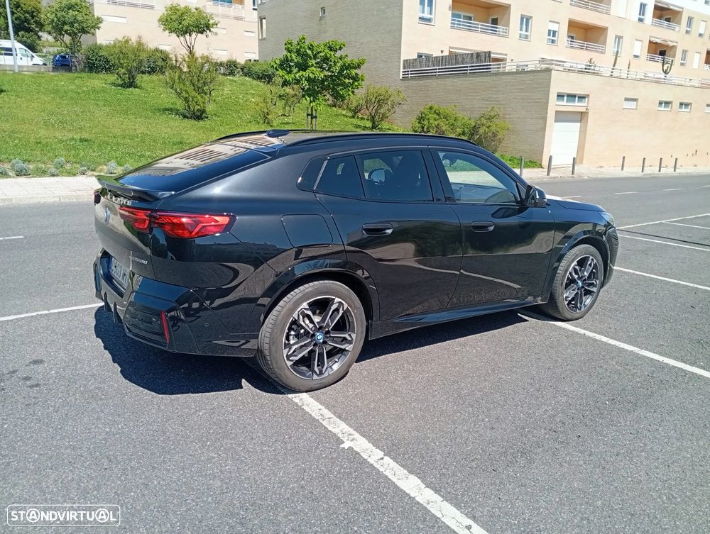 BMW iX2 eDrive20 Pack Desportivo M Pro - 3