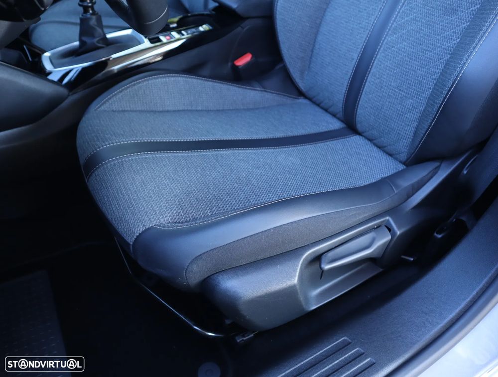 Peugeot 2008 1.2 Allure - 33