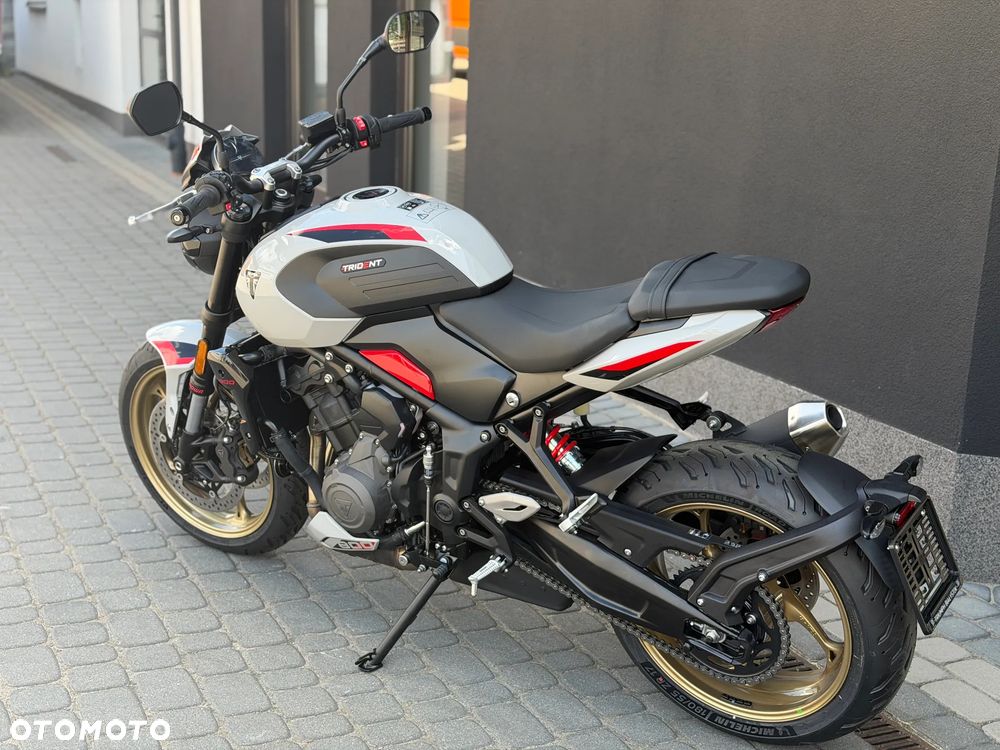 Triumph Trident - 14