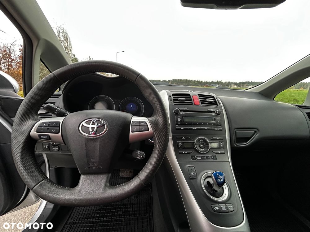 Toyota Auris - 13