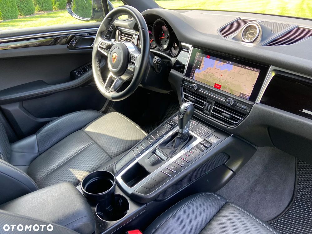 Porsche Macan - 26