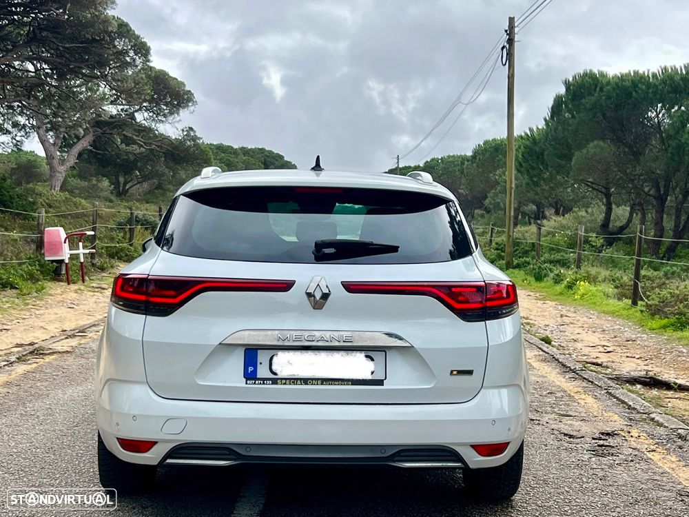 Renault Mégane Sport Tourer 1.6 E-Tech Plug-In Hybrid R.S. Line - 4
