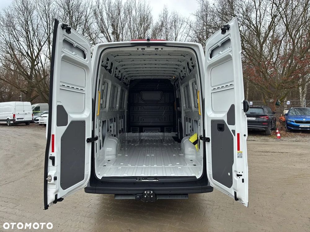 Volkswagen Crafter 35 Furgon LONG/L5H3, 2.0 BiTDI 177KM, Wysoki dach, r. o. 4490mm - 11