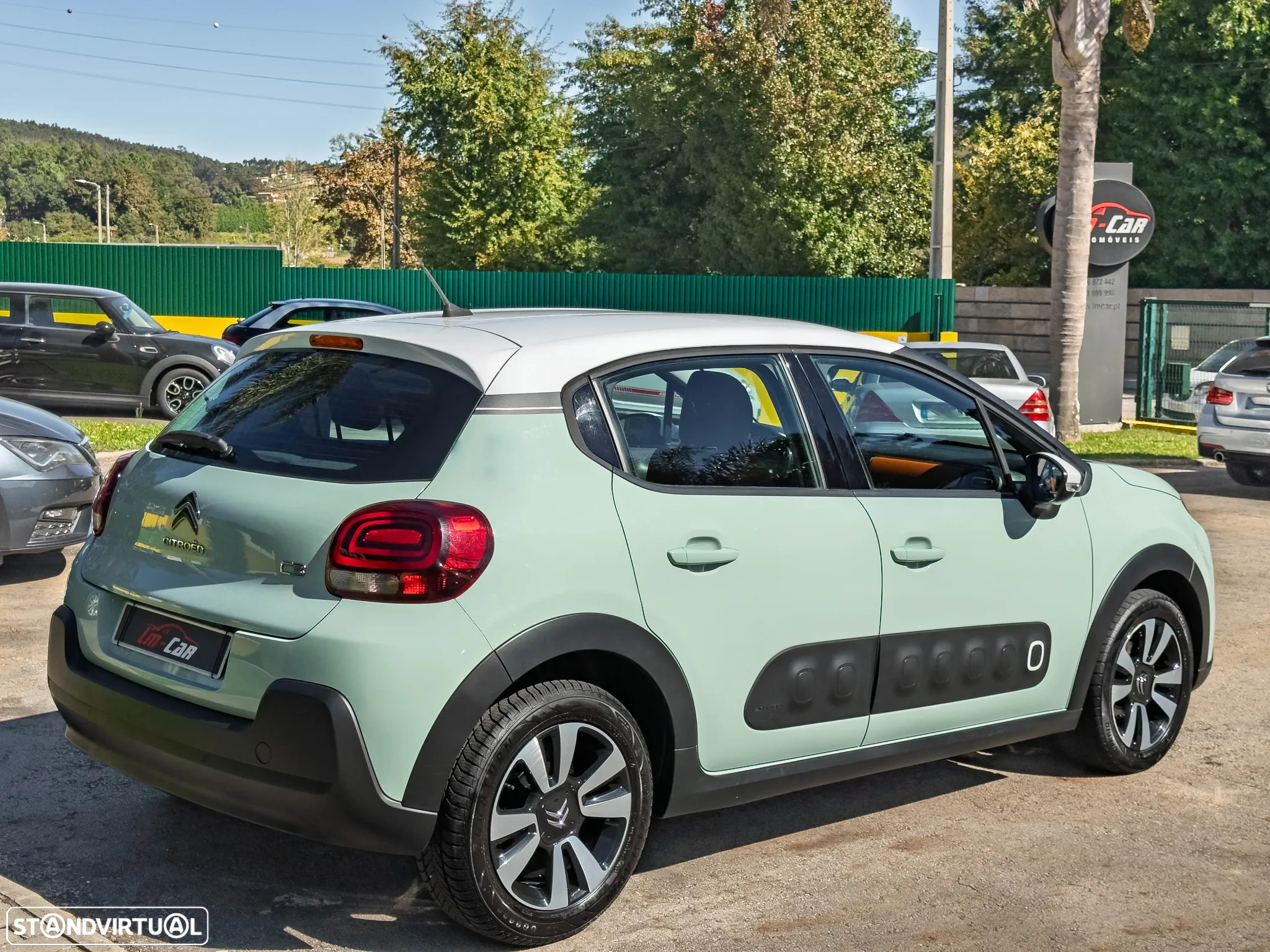 Citroën C3 1.2 PureTech Shine - 4