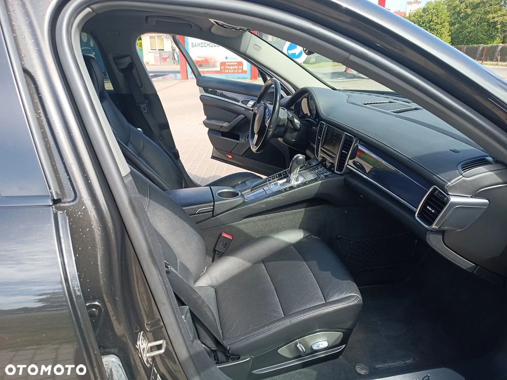 Porsche Panamera 4 - 13