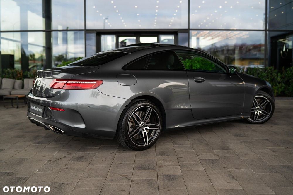 Mercedes-Benz Klasa E 400 Coupe 4-Matic 9G-TRONIC - 4