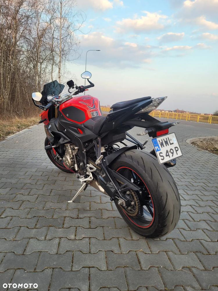 BMW S - 4