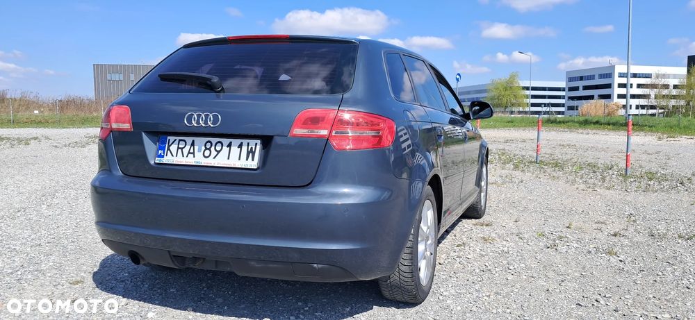 Audi A3 Sportback 1.6 TDI DPF Attraction - 5
