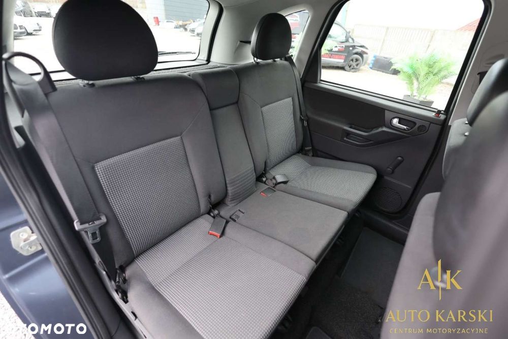Opel Meriva - 38