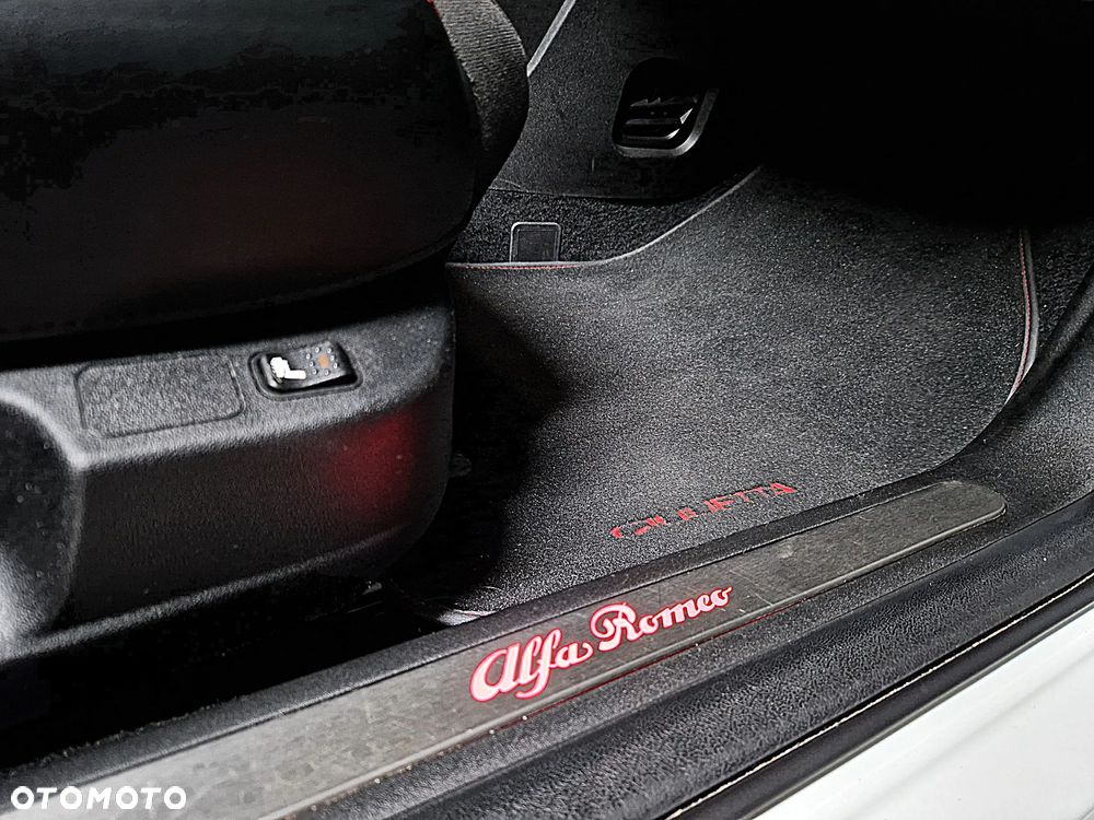 Alfa Romeo Giulietta 1750 TBi Quadrifoglio Verde - 18