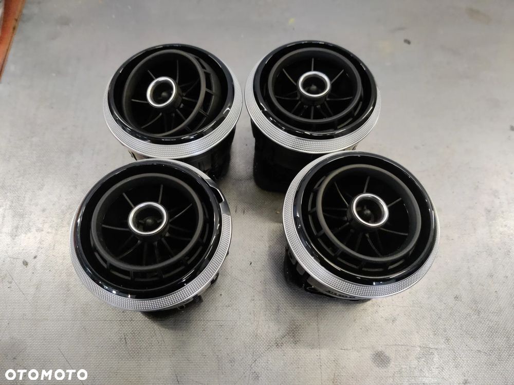 Kratka nawiewu Audi A3 8V wentylacyjna konsoli 8V0820901A - 1