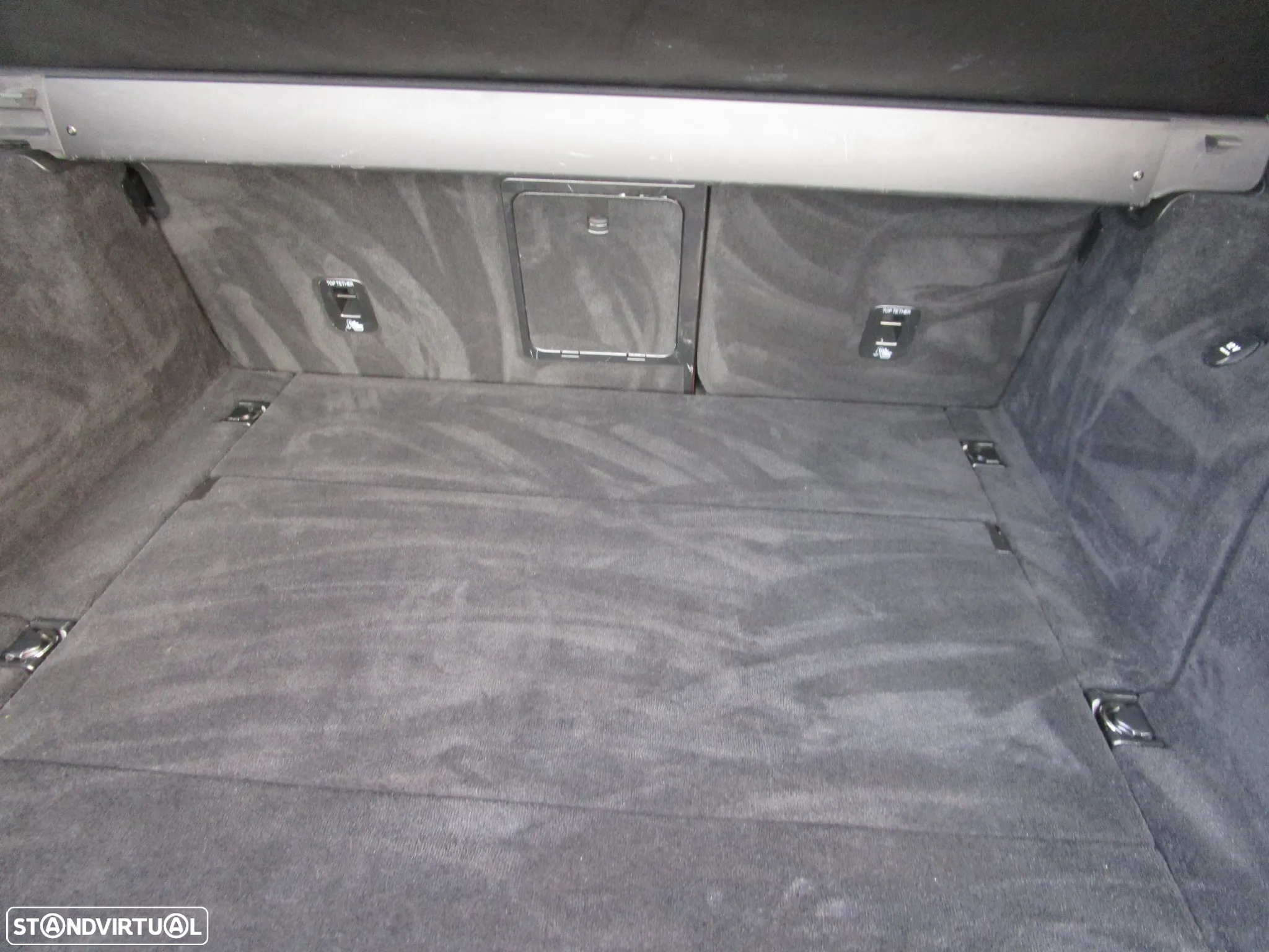 Mercedes-Benz E 300 Bluetec Hybrid Avantgarde - 54