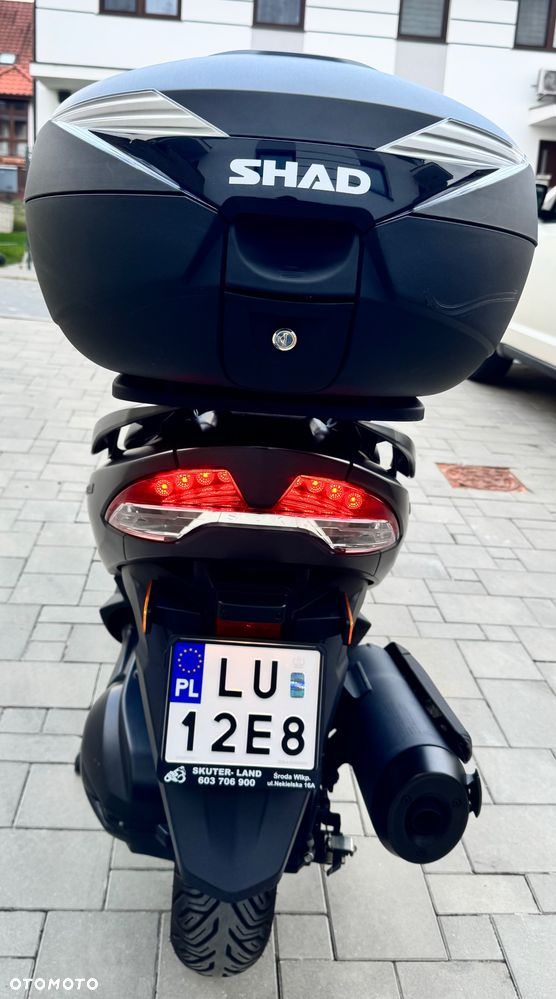 Suzuki Burgman - 16