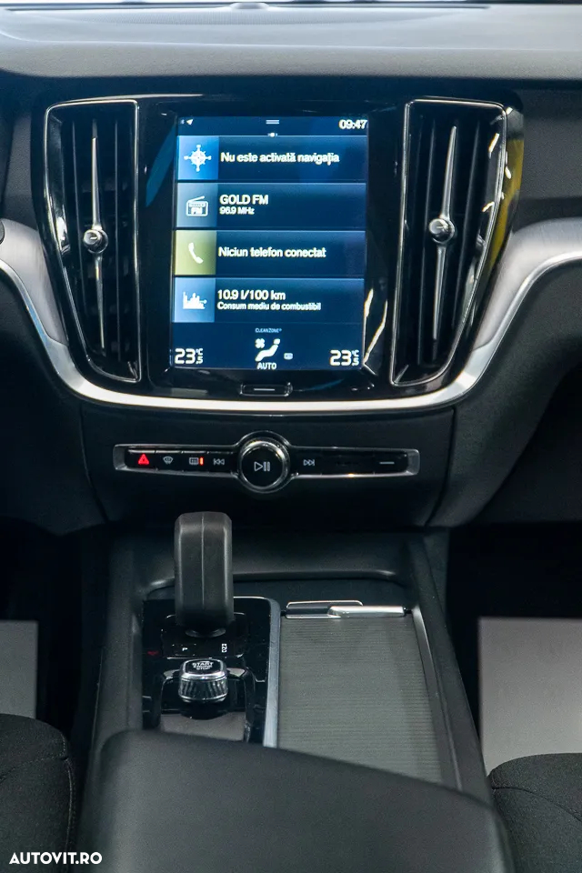 Volvo V60 B4 MHEV AT8 FWD Momentum - 5