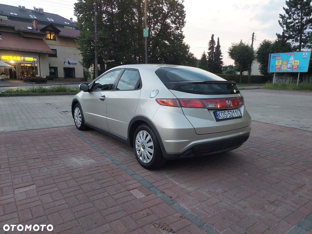 Honda Civic 1.4 Base - 9