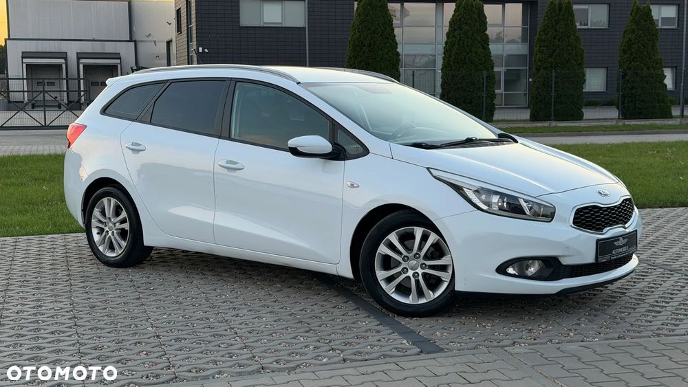 Kia Ceed - 8