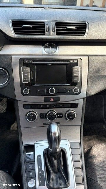 Volkswagen Passat 2.0 TDI Comfortline R-Style DSG - 12