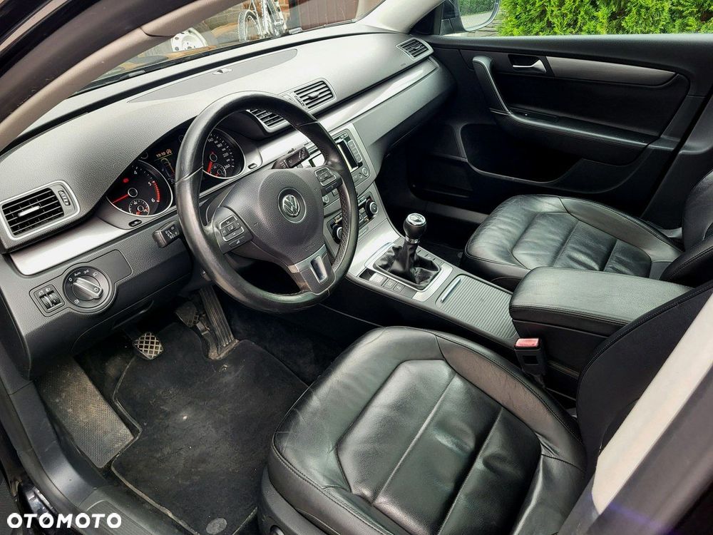 Volkswagen Passat - 9