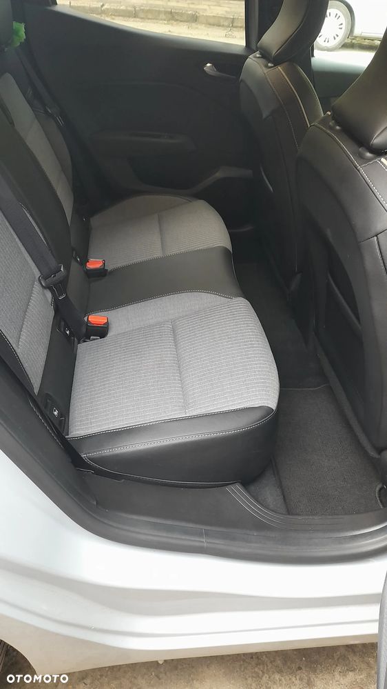 Renault Clio E-TECH 140 INTENS - 26