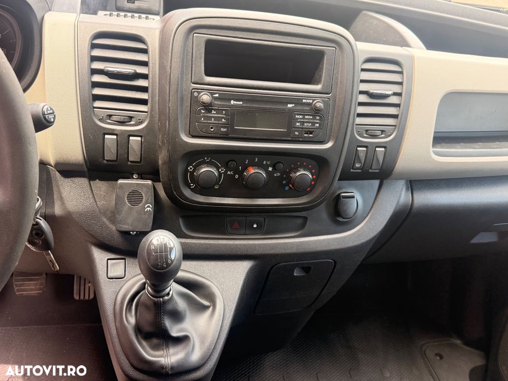 Renault Trafic - 8