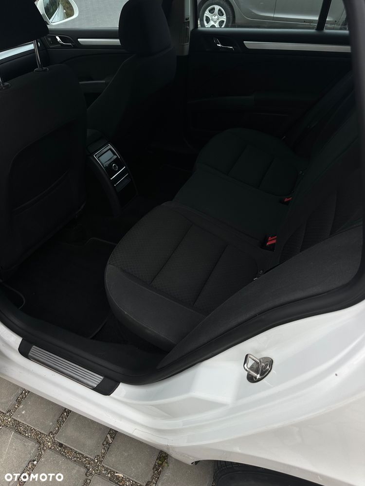 Skoda Superb 2.0 TDI Comfort DSG - 5