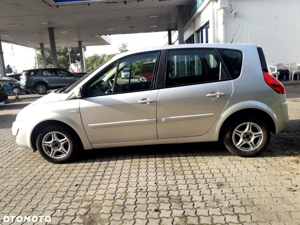 Renault Scenic 1.6 16V Confort Expression - 7