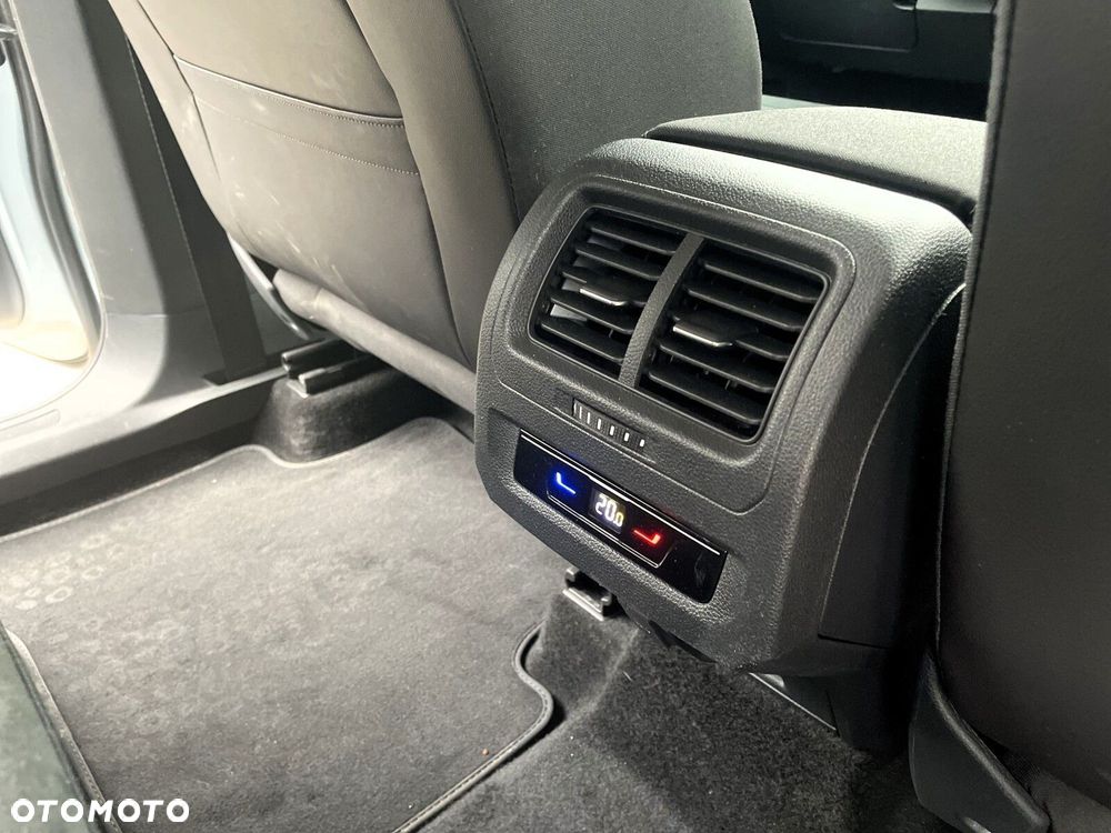 Volkswagen Touran 1.5 TSI EVO Highline DSG - 23
