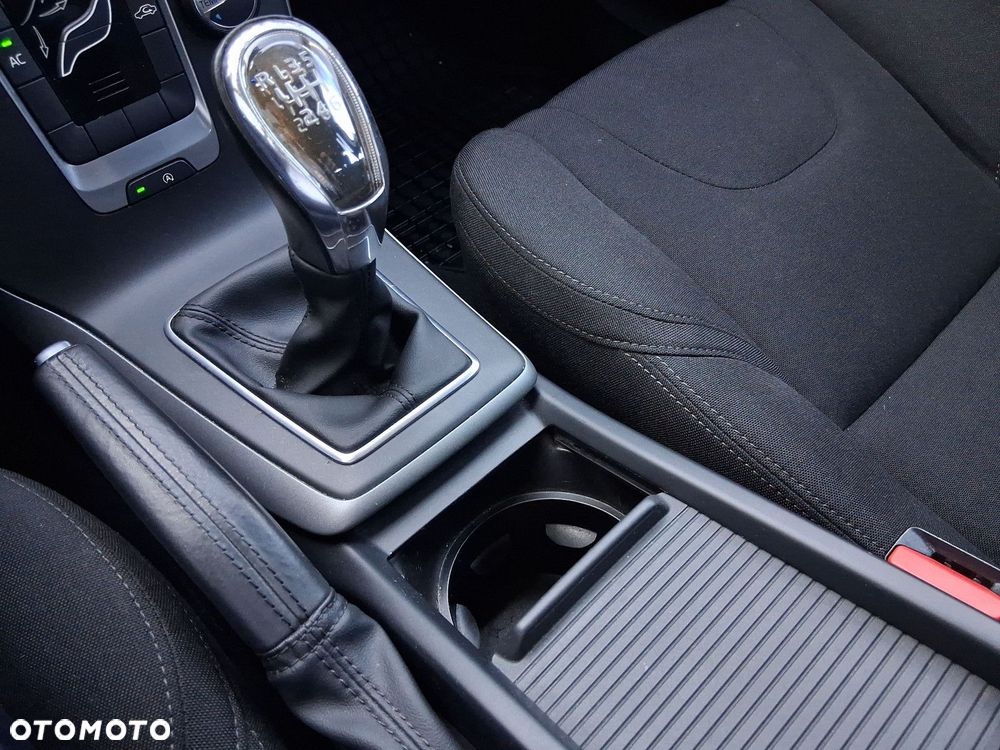 Volvo V40 - 13