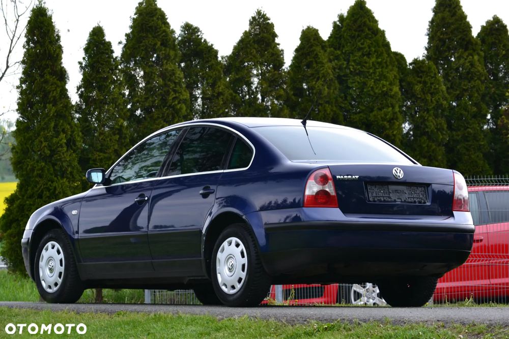 Volkswagen Passat 1.6 Exclusive - 14