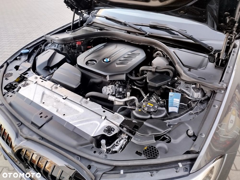 BMW Seria 3 318d Sport Line - 21