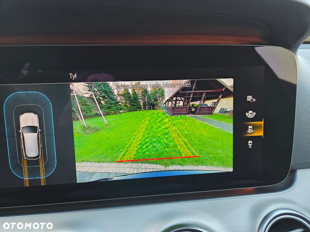 Mercedes-Benz Klasa E 220 d 9G-TRONIC AMG Line - 26