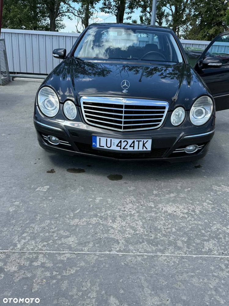 Mercedes-Benz E-Class 2007 photo 2