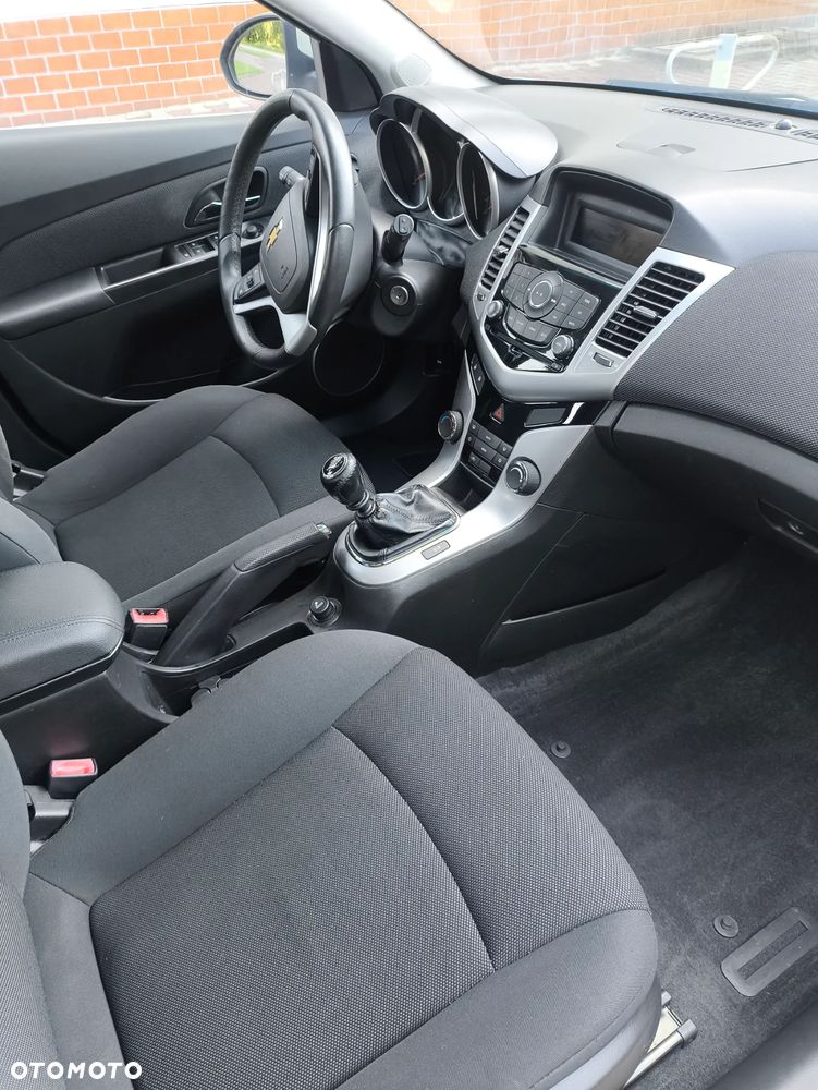 Chevrolet Cruze 1.8 LTZ - 16