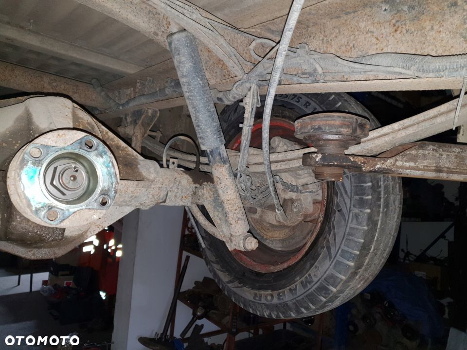 IVECO DAILY 40C15 CZĘŚCI DAWCA SZPILKA 3.0 HPI - 7