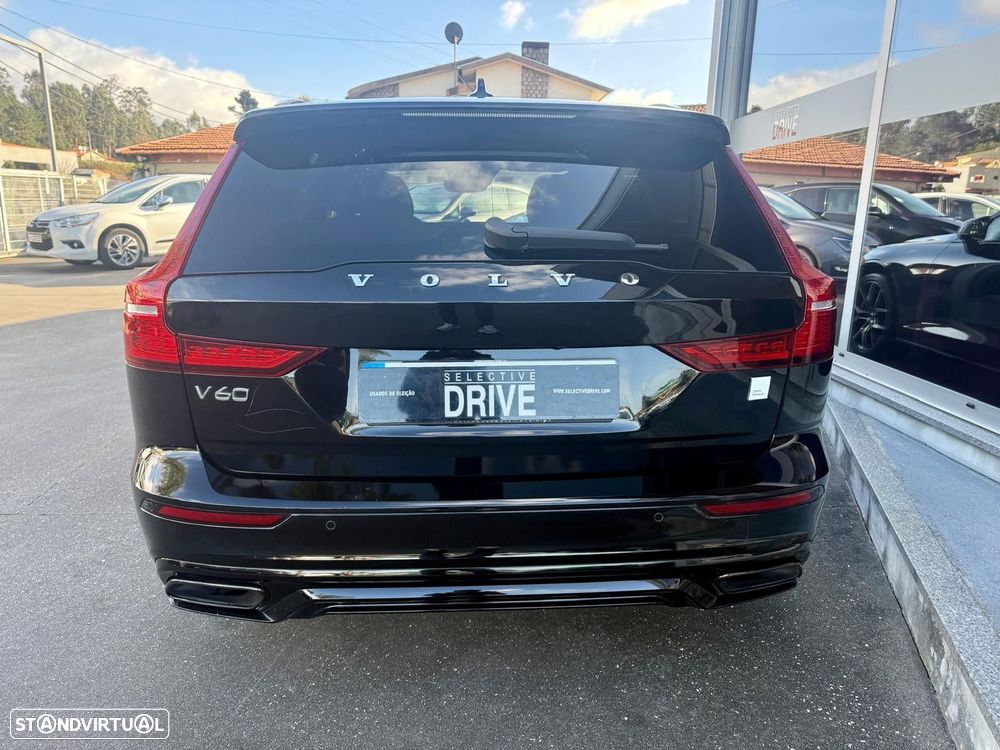 Volvo V60 2.0 T8 AWD TE Polestar Engineered - 4