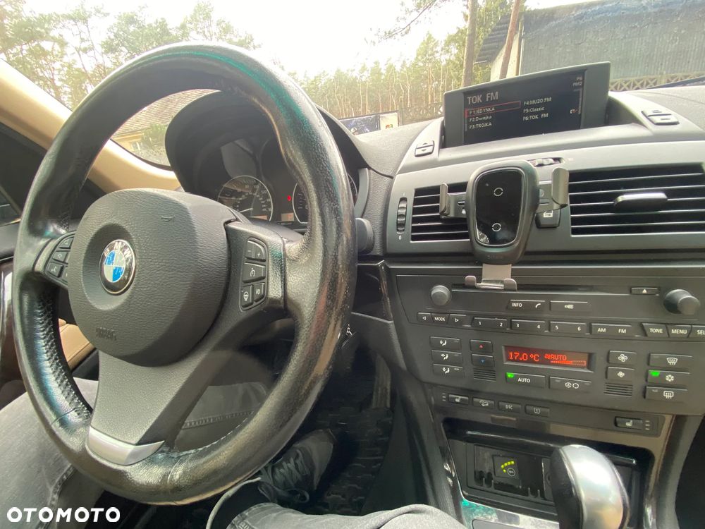 BMW X3 3.0si - 32