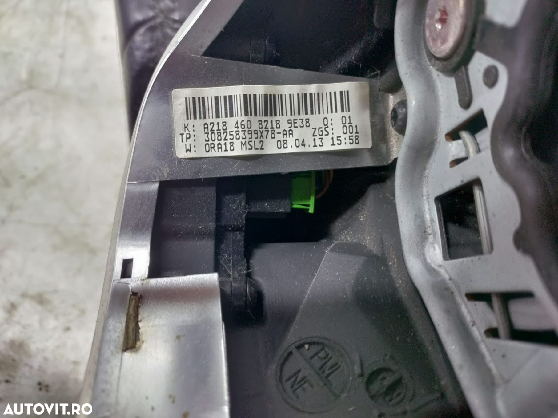 Volan in 3 spite cu comenzi a2184608218 Mercedes-Benz C-Class W204/S2 - 2