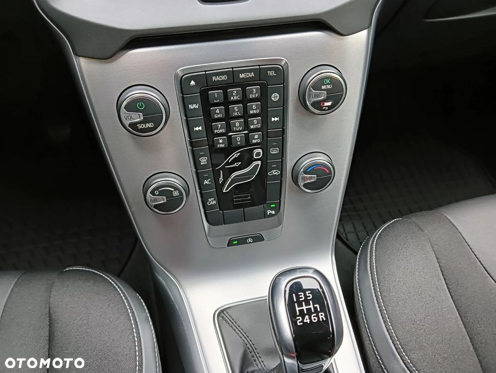 Volvo V40 - 11
